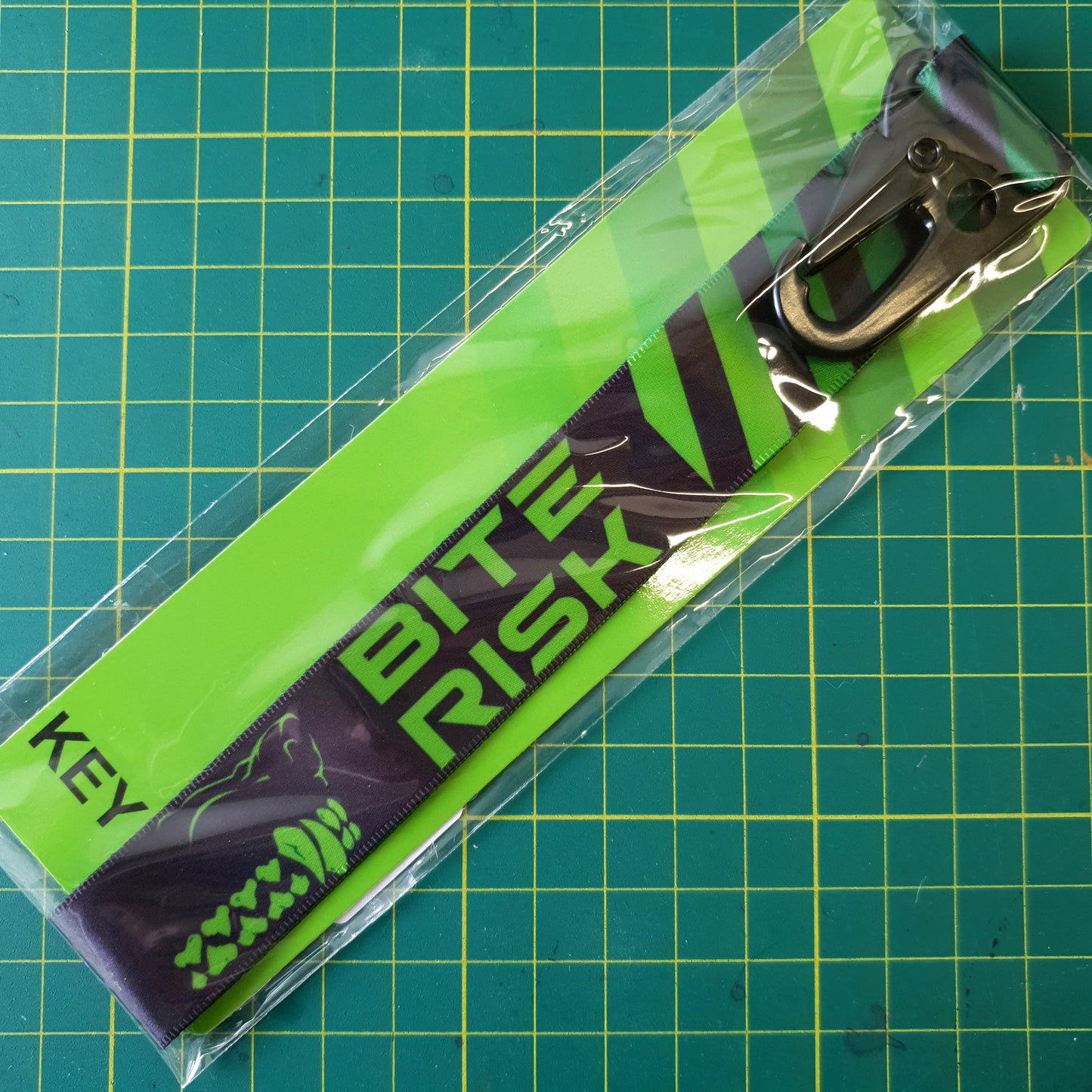 Key Clip : Bite Risk Green