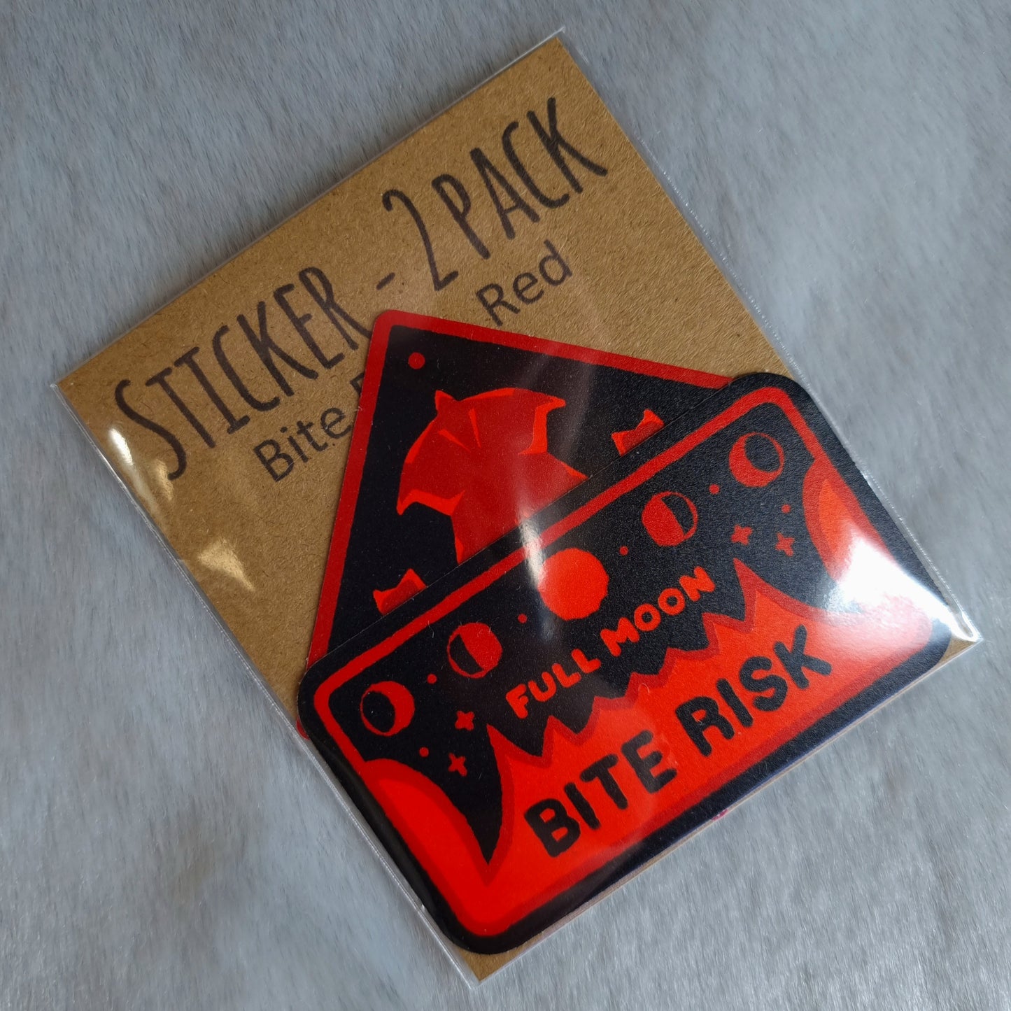 Sticker : Bite Risk Red