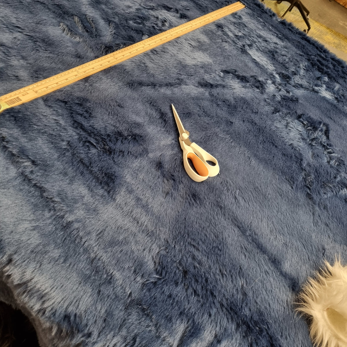 Fabric : Fur Off-Cuts & Scraps