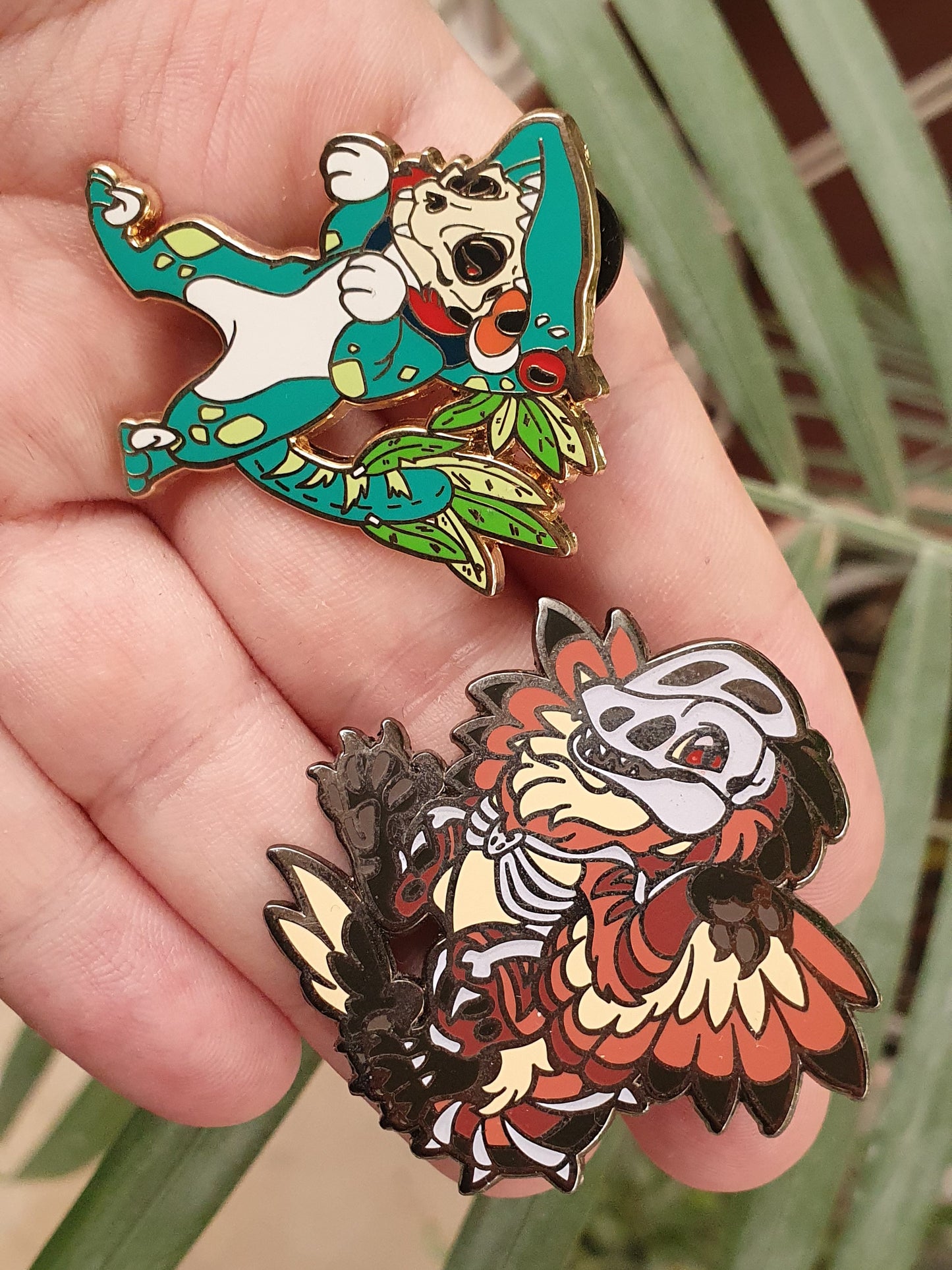 Yard Sale : Dragon & Dinosaur Pins