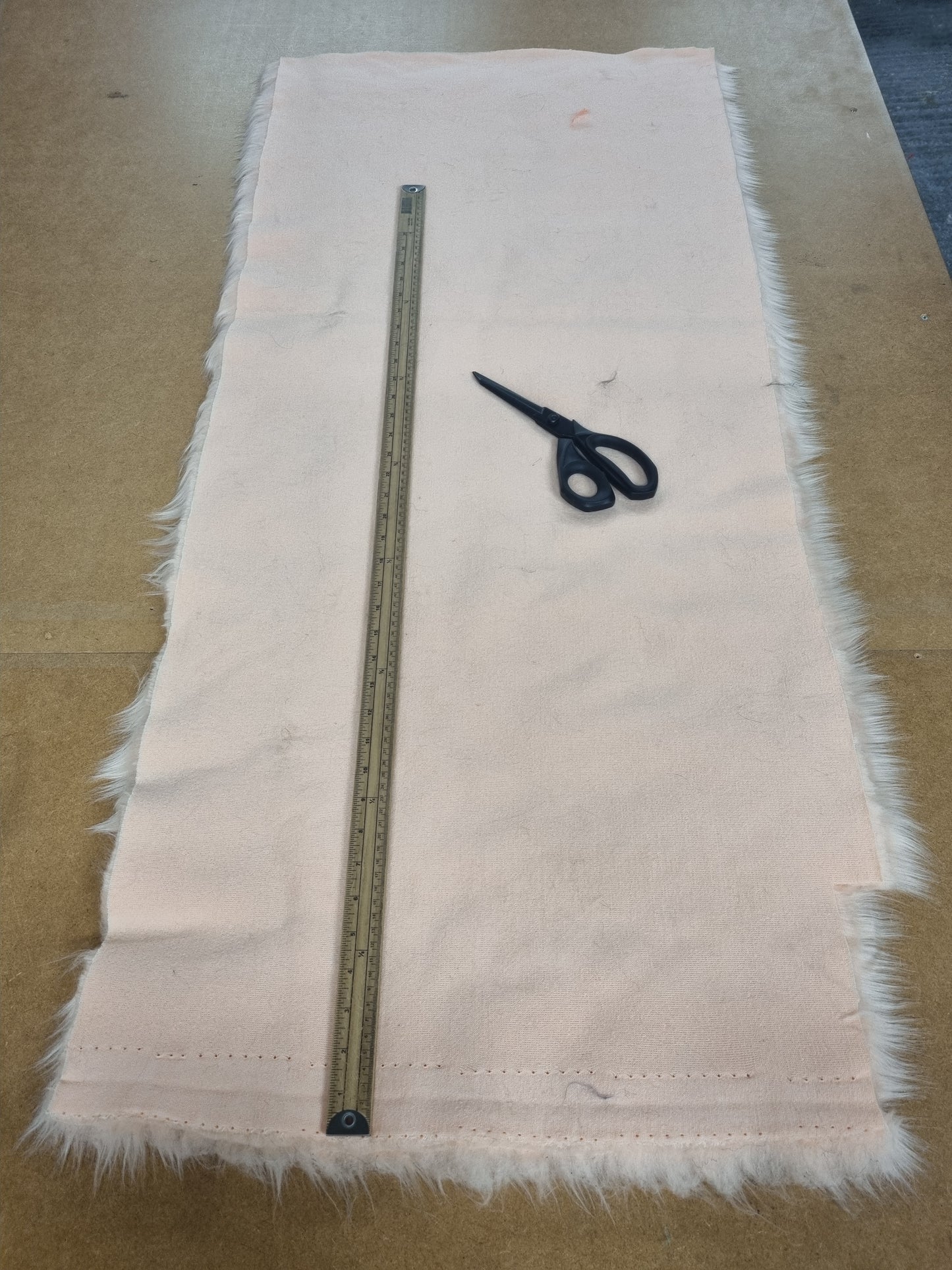 Fabric : Fur Off-Cuts & Scraps