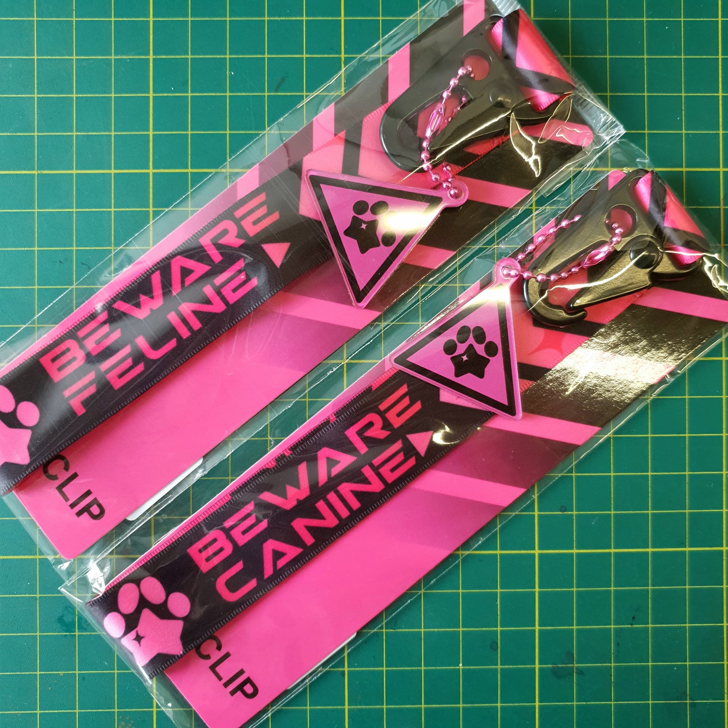 Key Clip : Bite Risk Pink