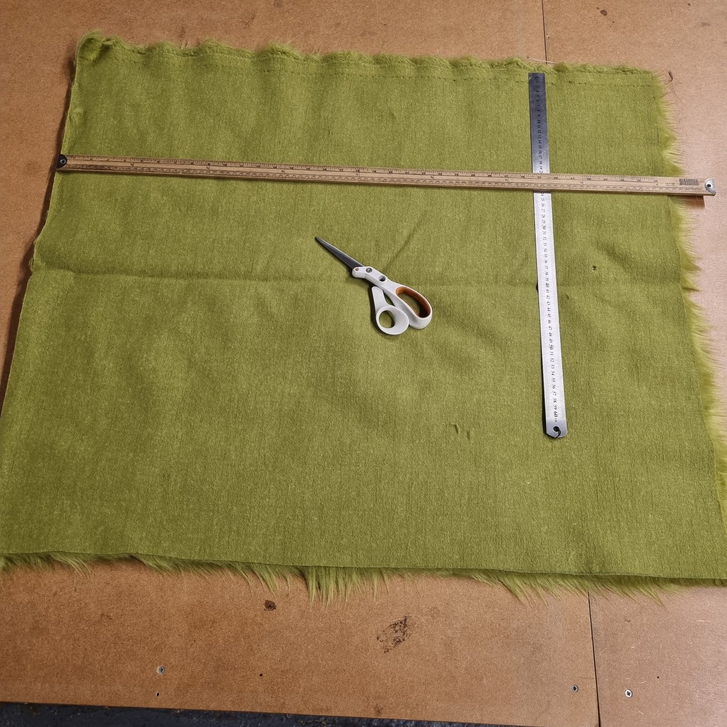 Fabric : Fur Off-Cuts & Scraps
