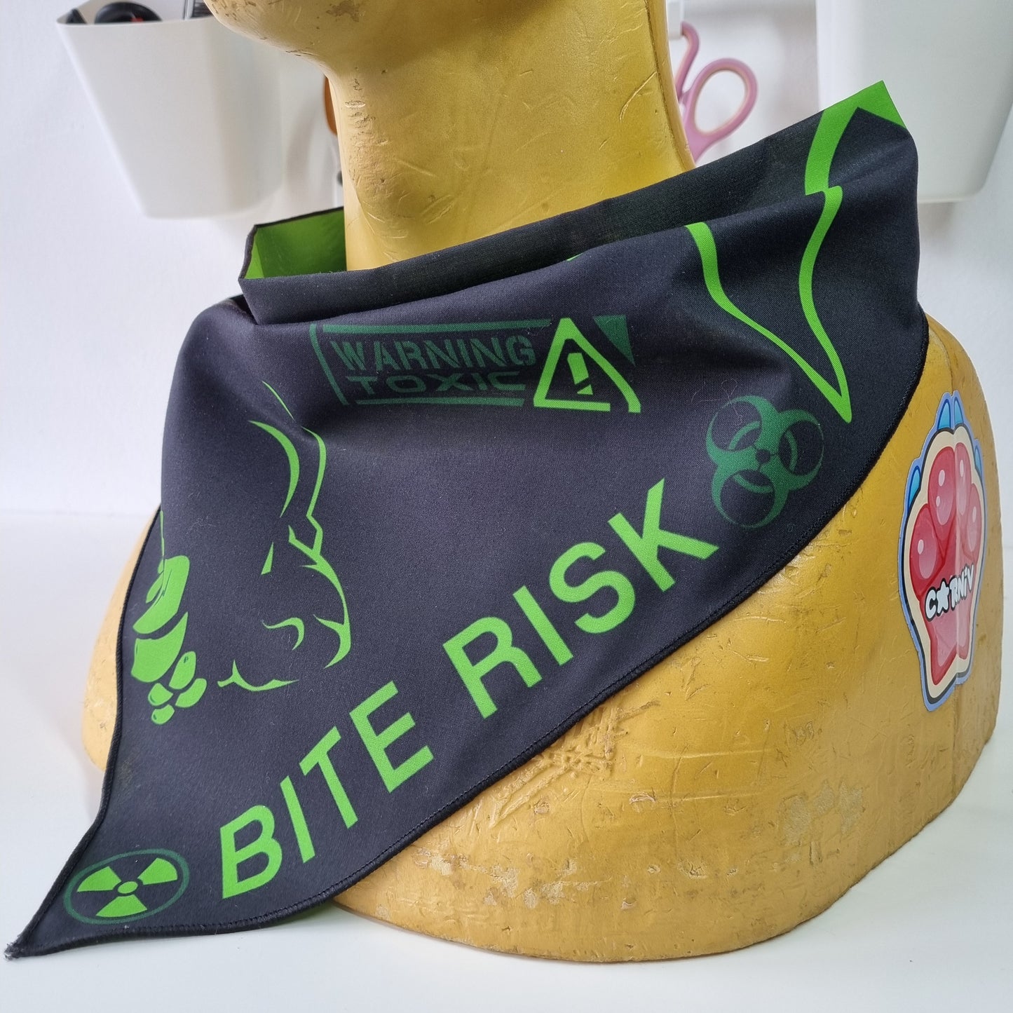 Bandana : Bite Risk Green