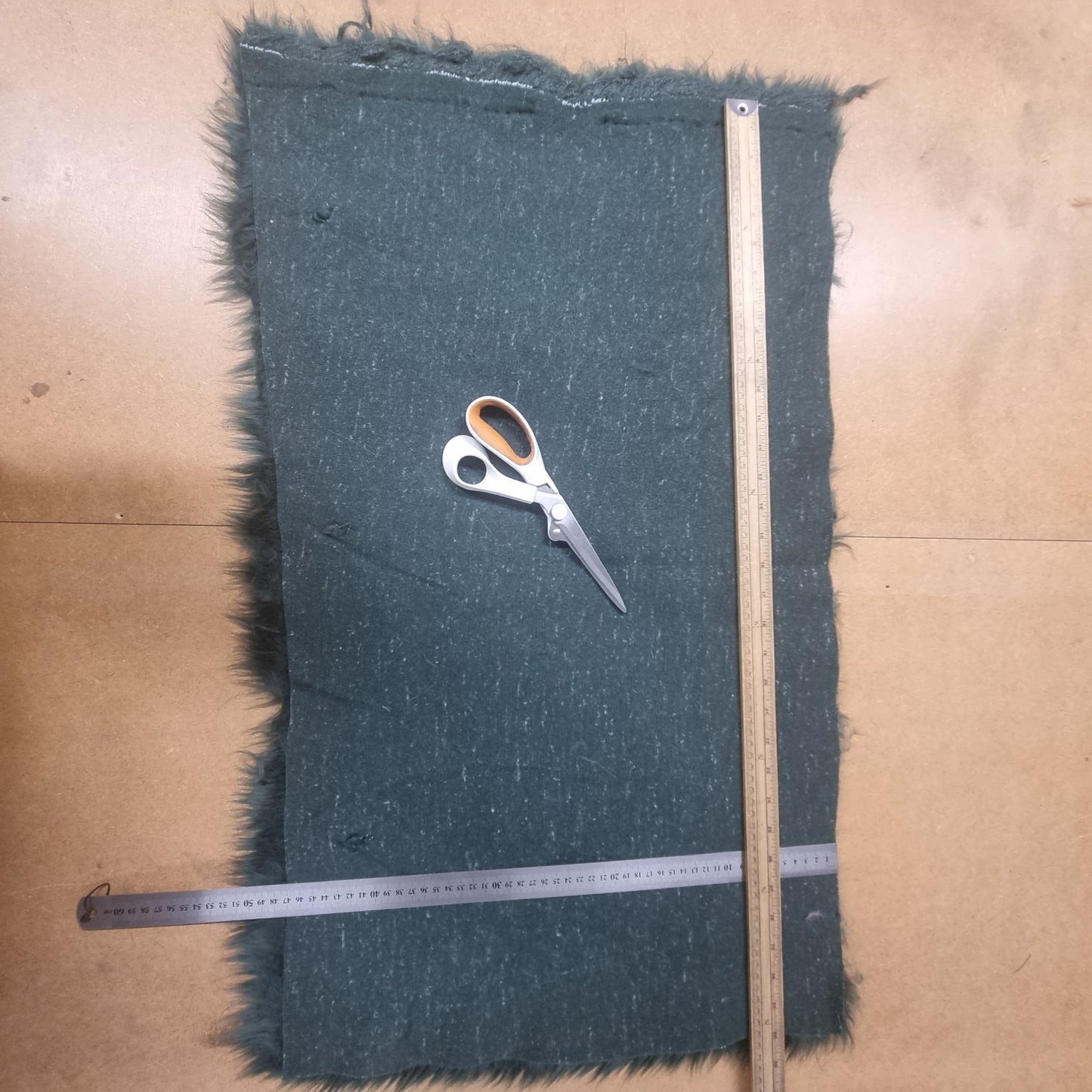 Fabric : Fur Off-Cuts & Scraps