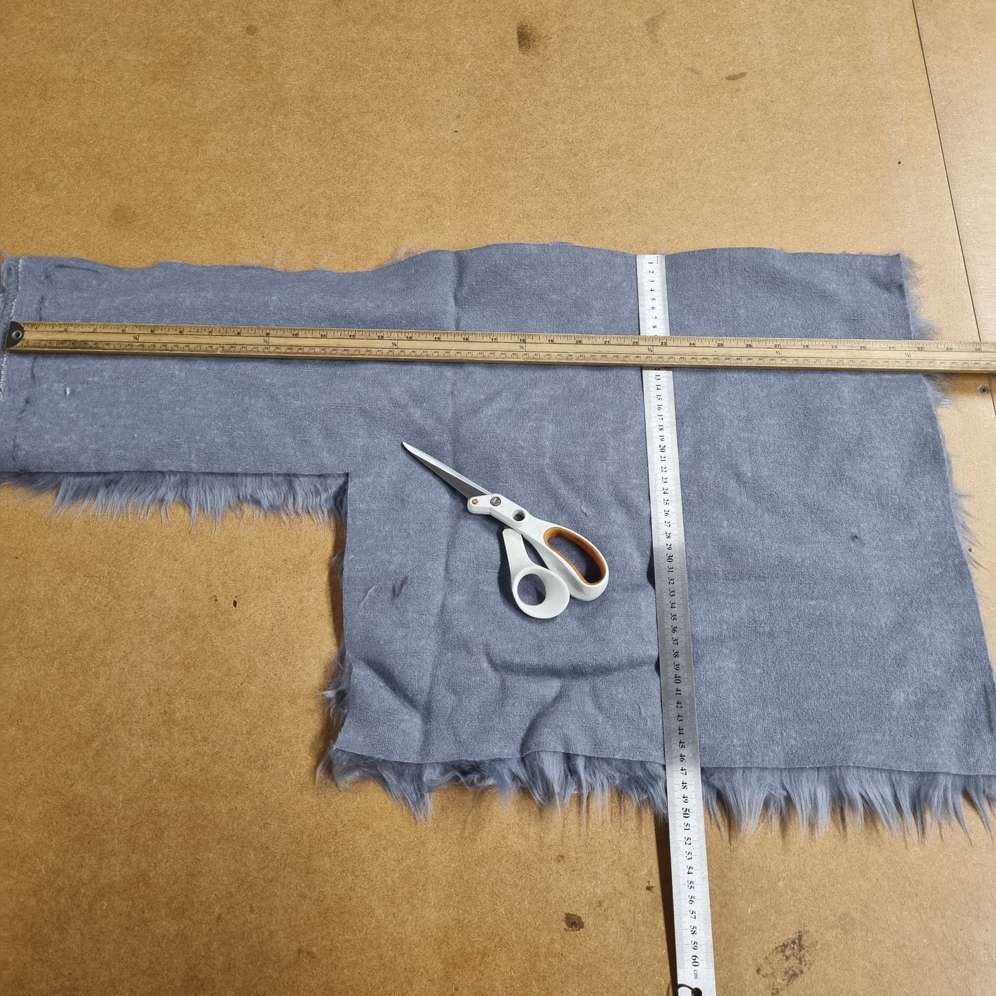 Fabric : Fur Off-Cuts & Scraps
