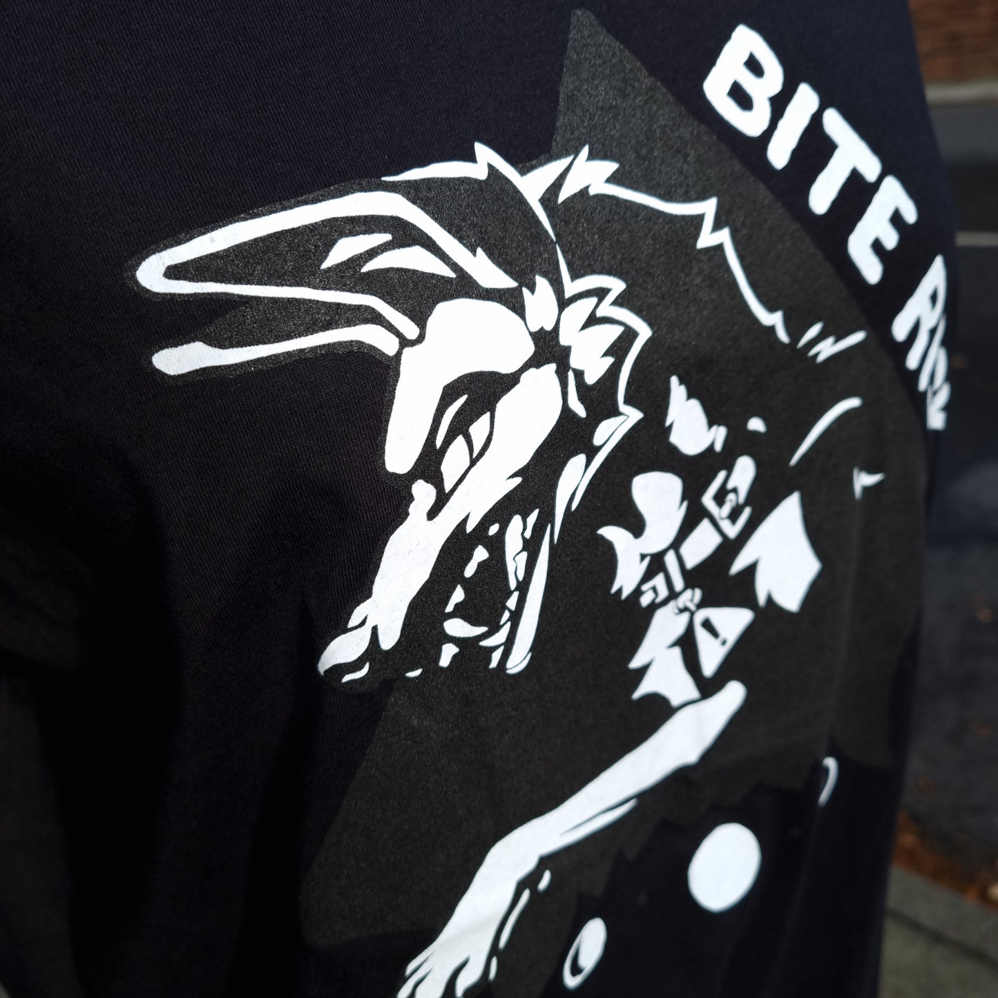 T-Shirt : Bite Risk Black Glow In The Dark