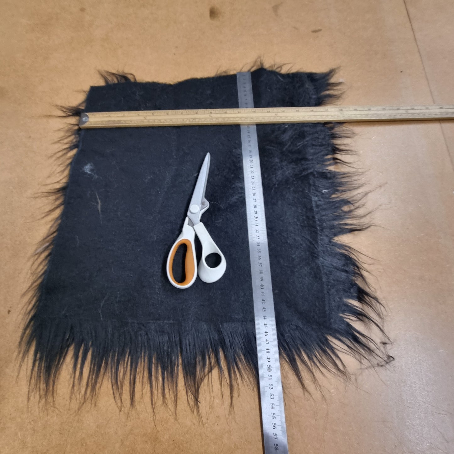 Fabric : Fur Off-Cuts & Scraps