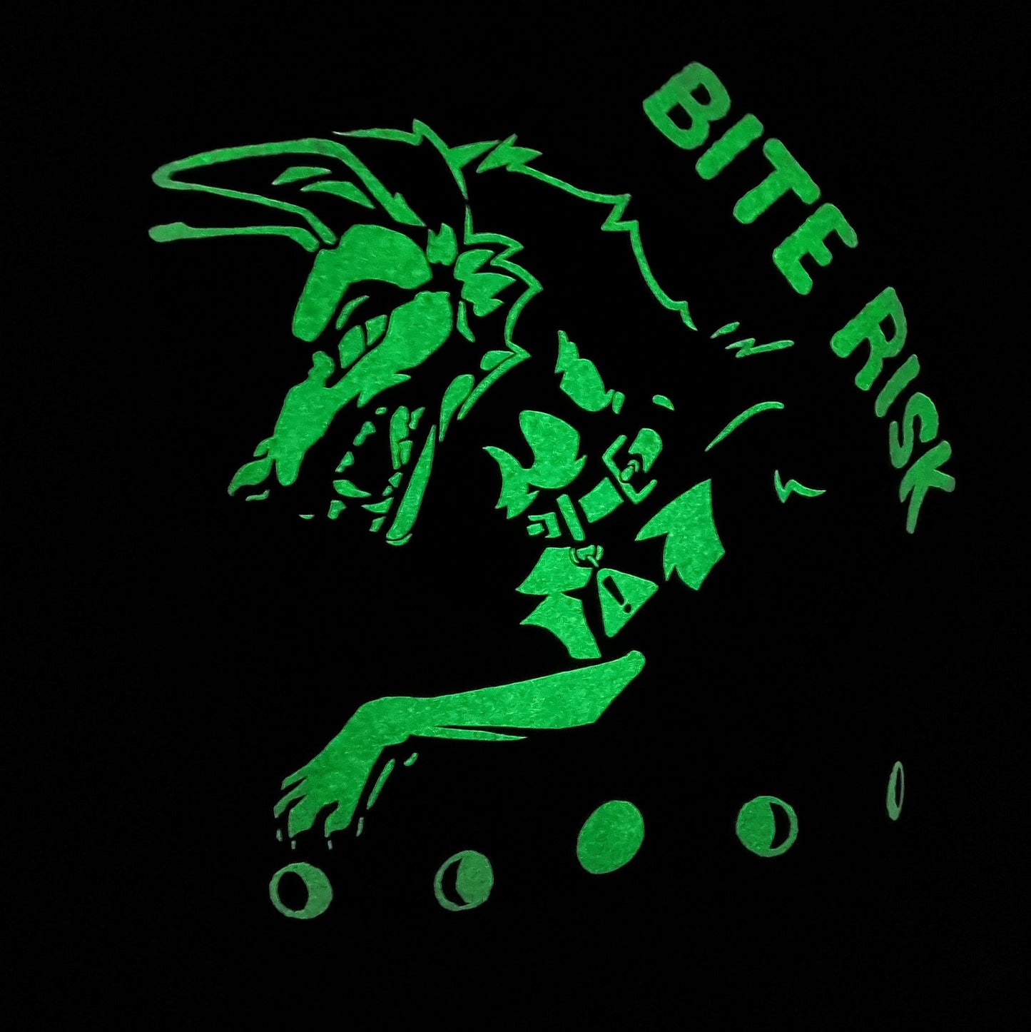 T-Shirt : Bite Risk Black Glow In The Dark