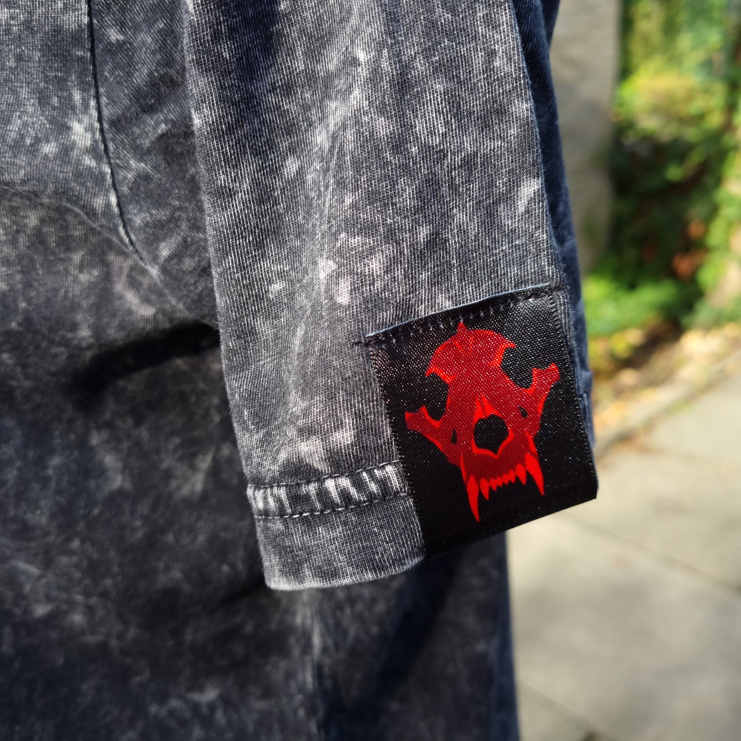 T-Shirt : Bite Risk Red