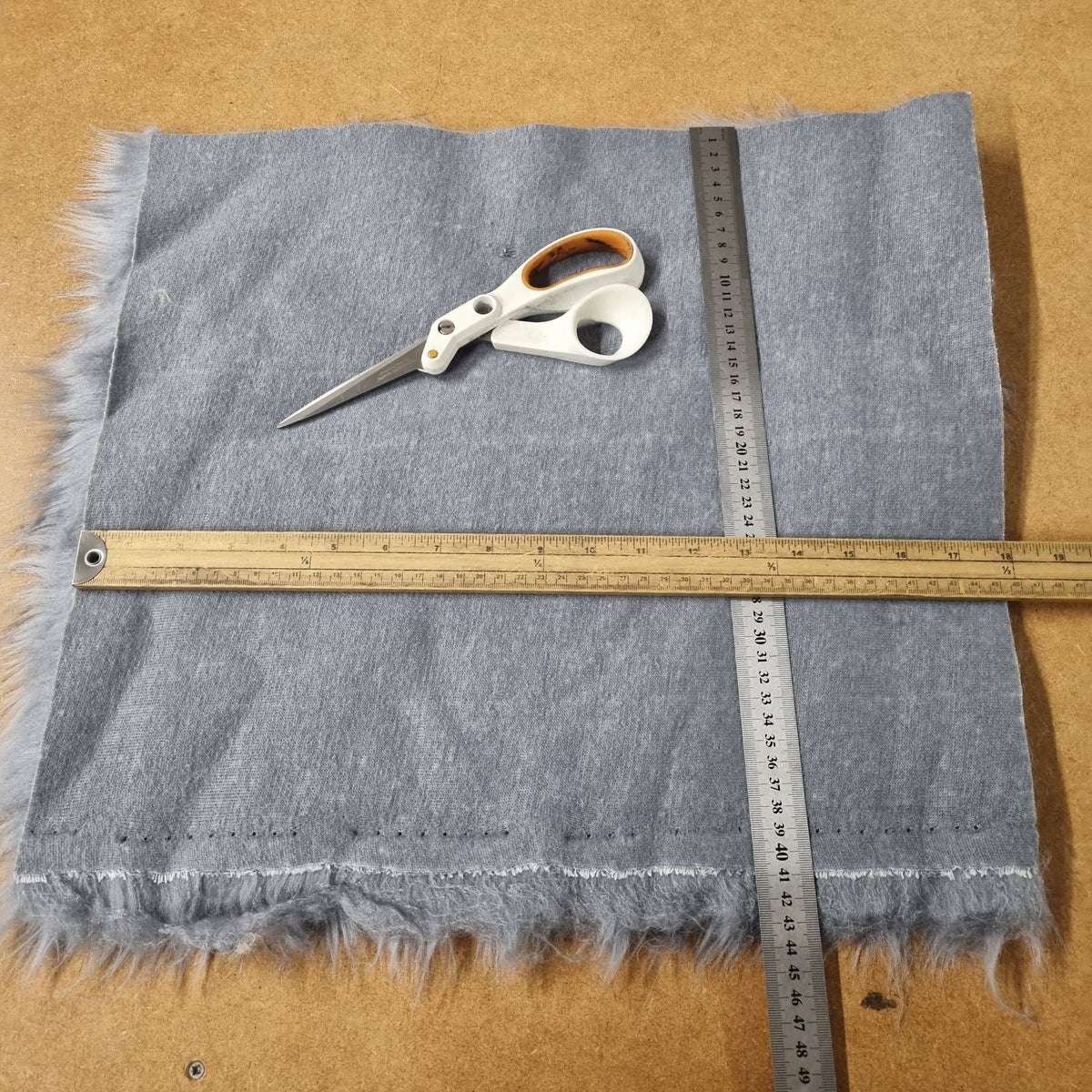 Fabric : Fur Off-Cuts & Scraps