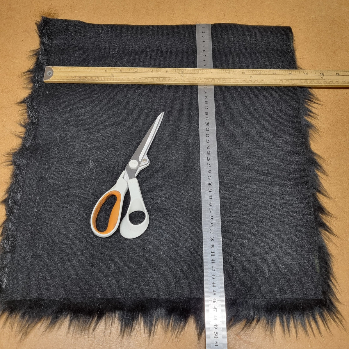 Fabric : Fur Off-Cuts & Scraps