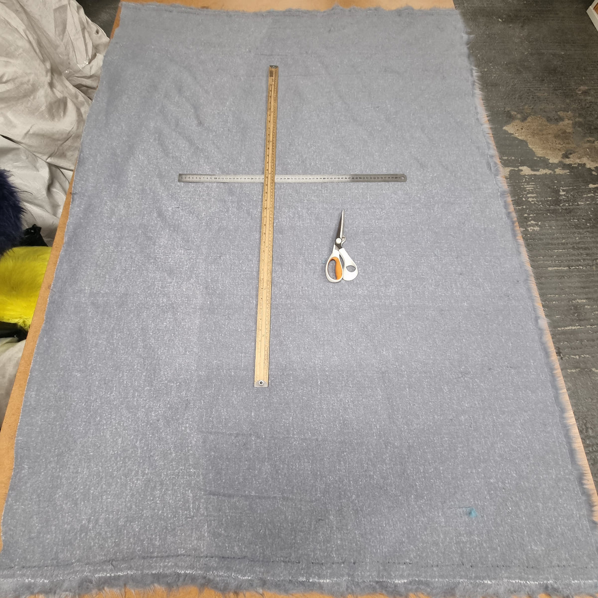 Fabric : Fur Off-Cuts & Scraps