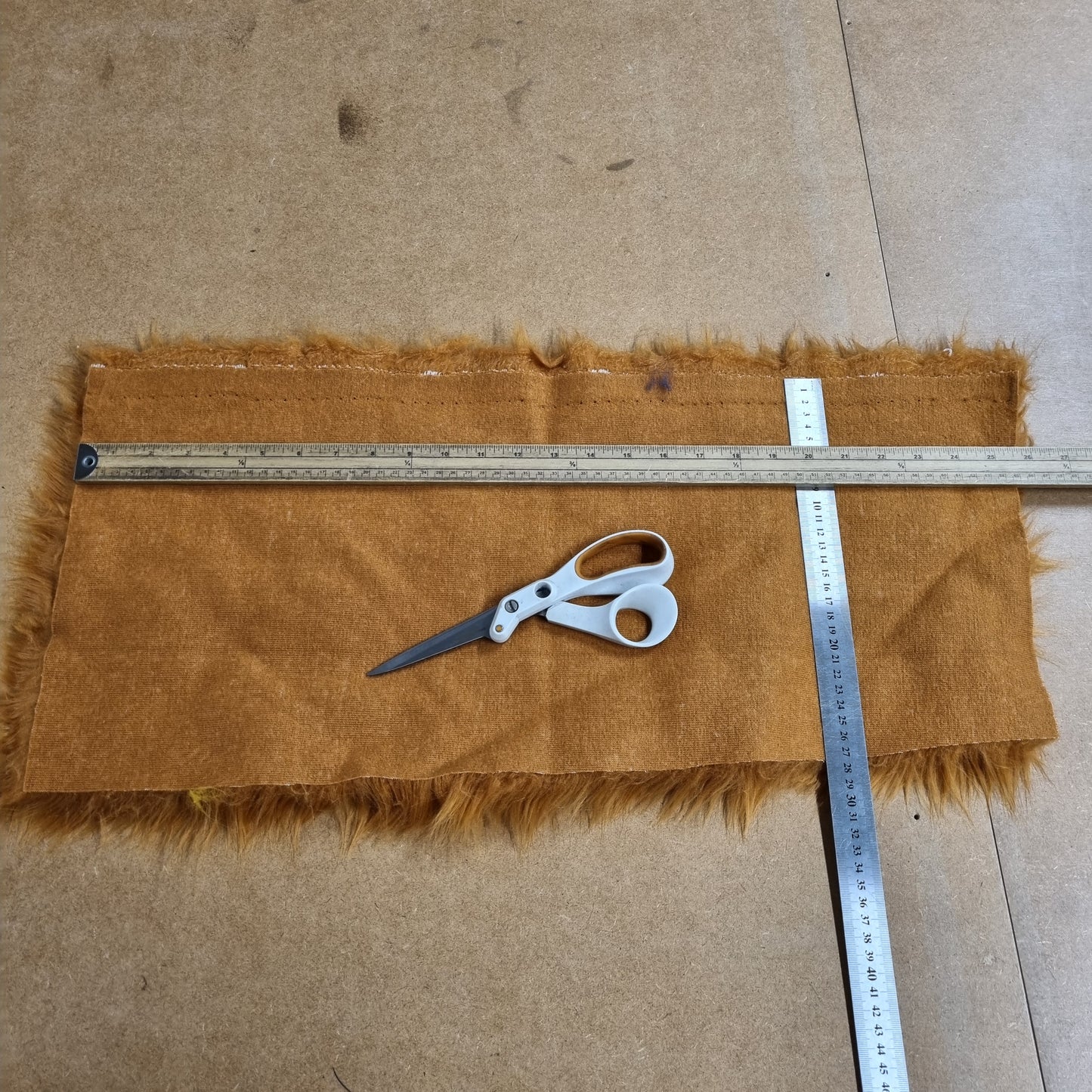 Fabric : Fur Off-Cuts & Scraps