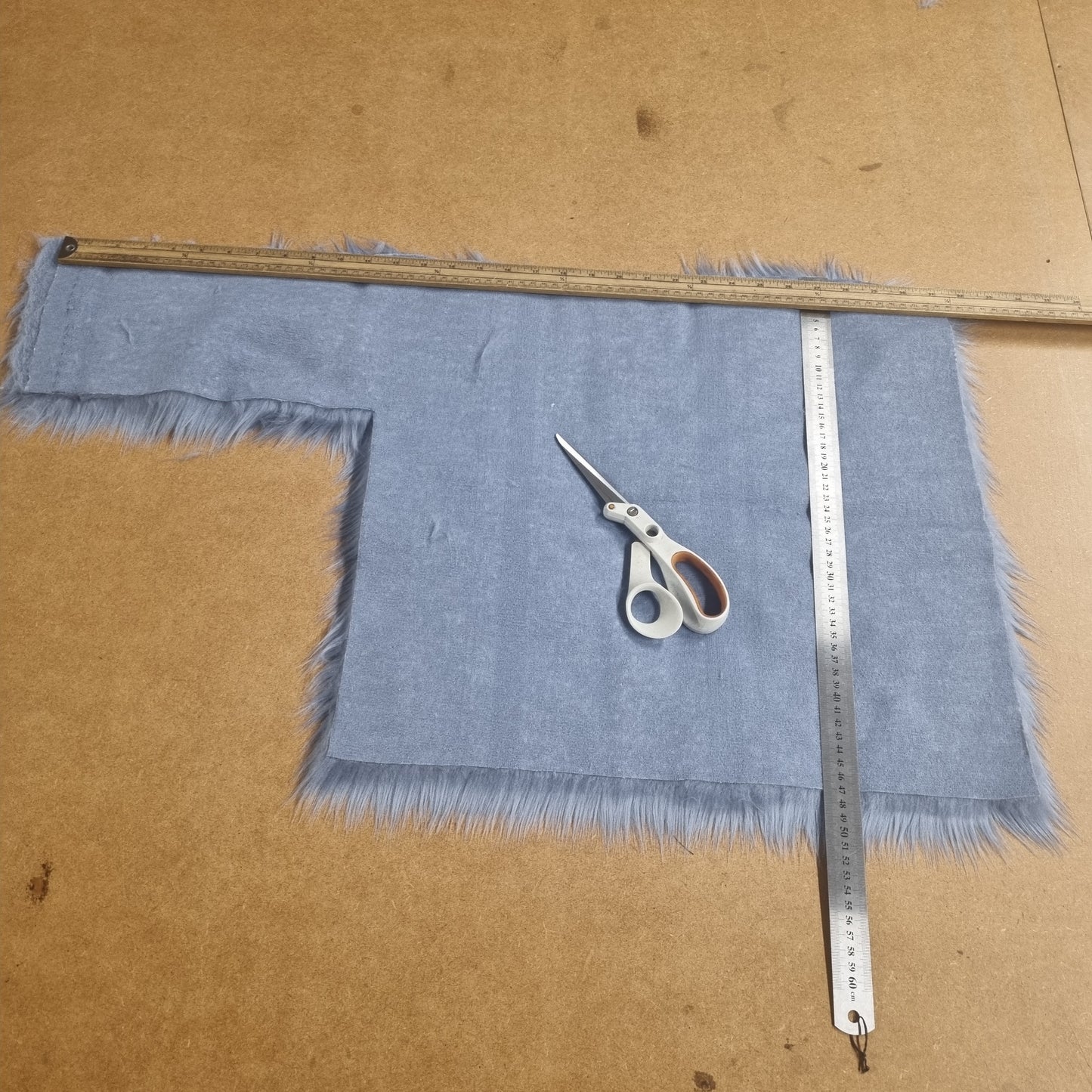 Fabric : Fur Off-Cuts & Scraps