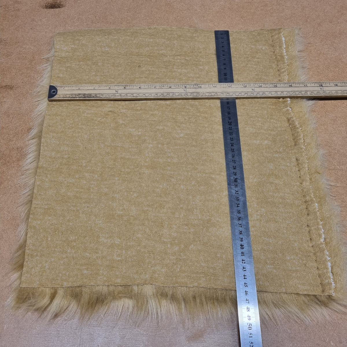 Fabric : Fur Off-Cuts & Scraps